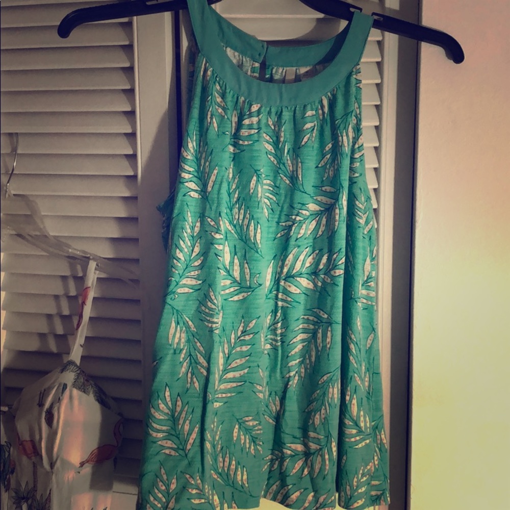 Cute Lauren Conrad Leaf And Rose Gold Tank